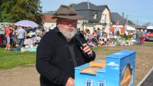 Animation de chansons picardes à l'orgue de barbarie @ Place de l'église (devant la salle des fêtes) - Villers-Bocage | Villers-Bocage | Hauts-de-France | France